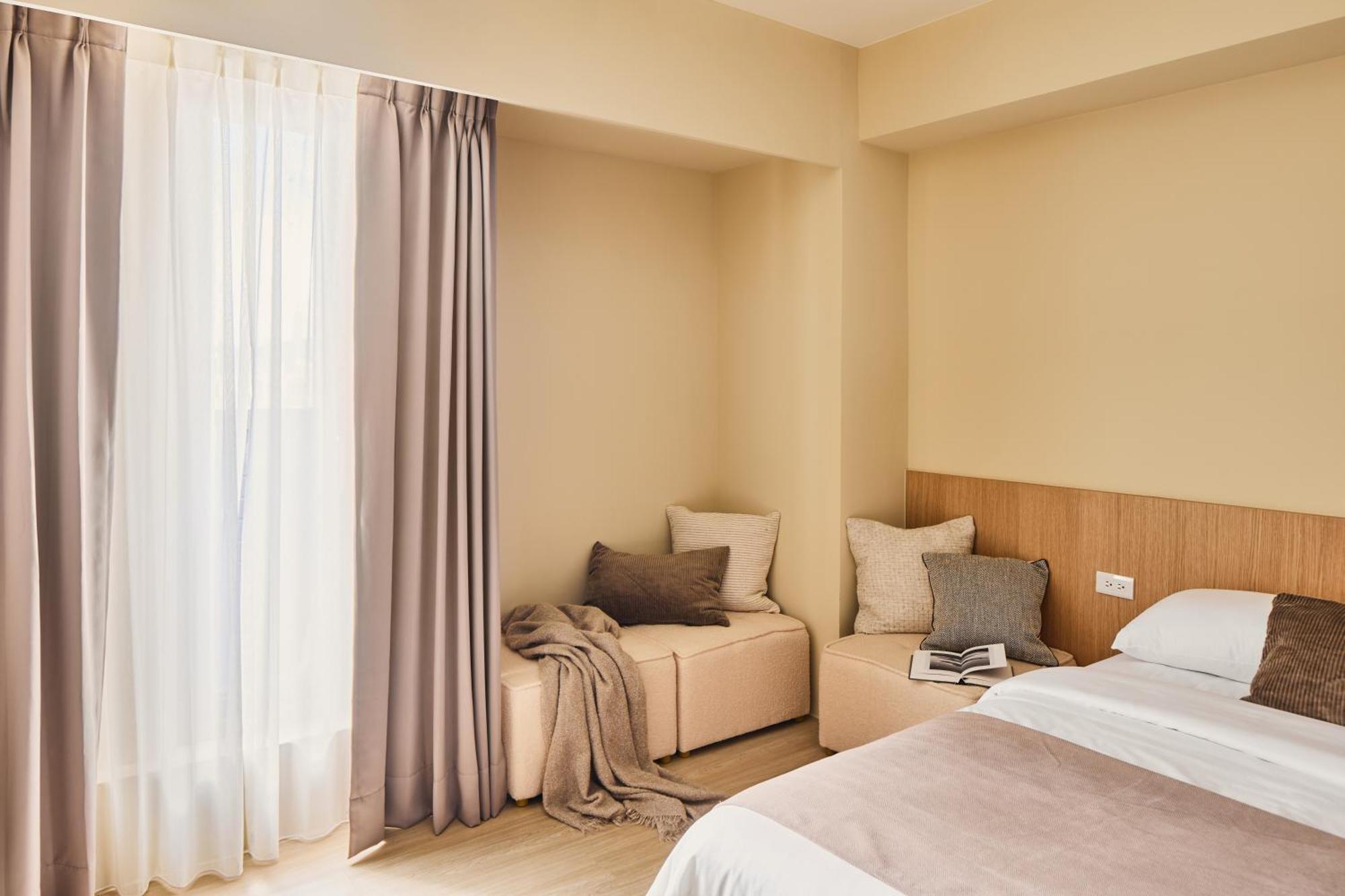 Brown House Hotel - Taipei Main Station ภายนอก รูปภาพ